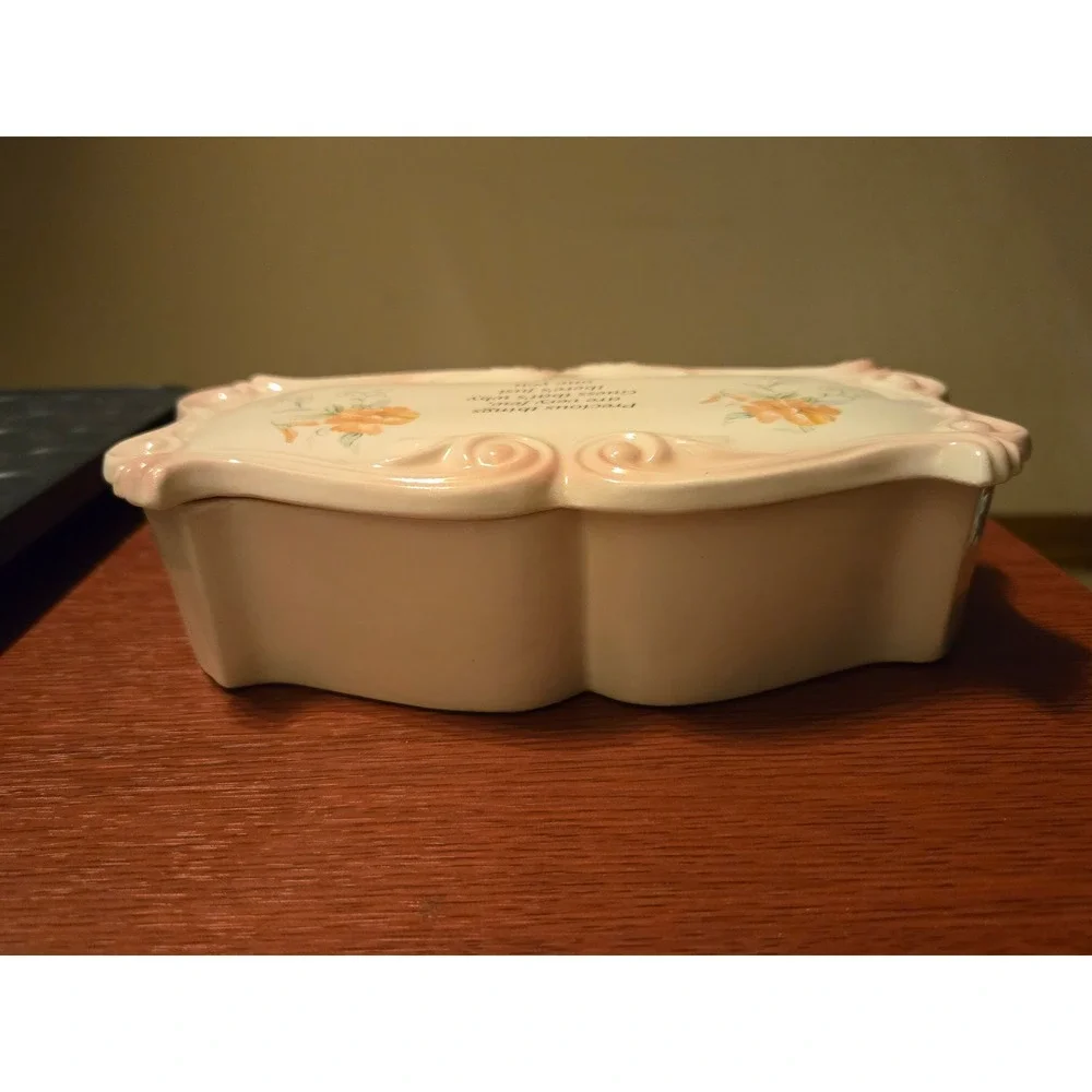 Unmarked vintage ceramic
